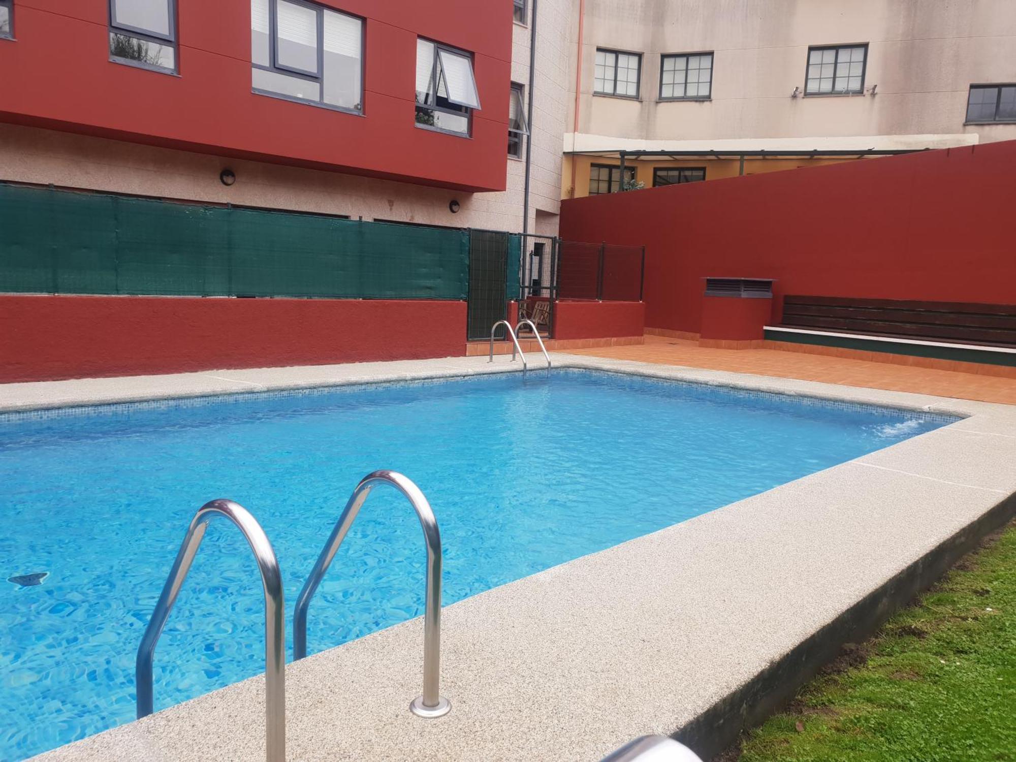 Piso Con Piscina En Sada Quarto foto